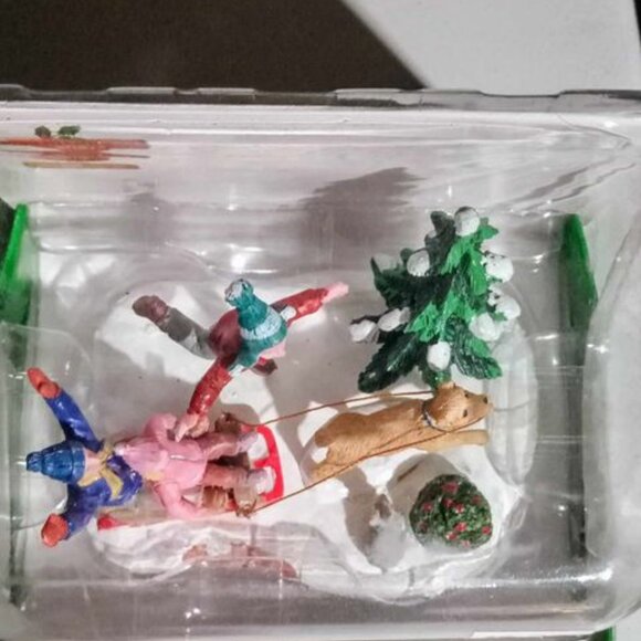 2  figurines Table Accents - Picture 6 of 7